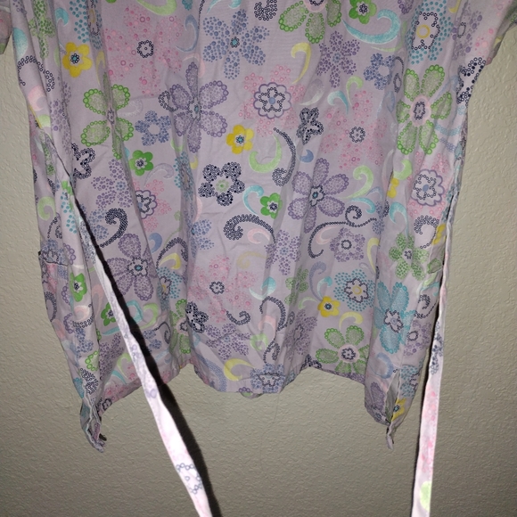 Scrub Top - Picture 4 of 5